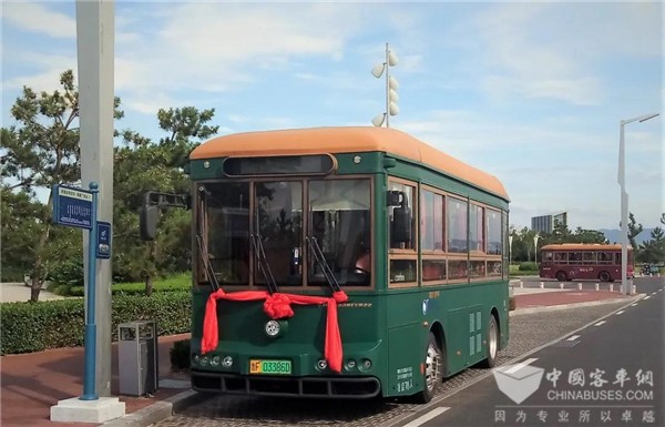 美車襯美景 銀隆新能源仿古鐺鐺車入駐煙臺(圖5)